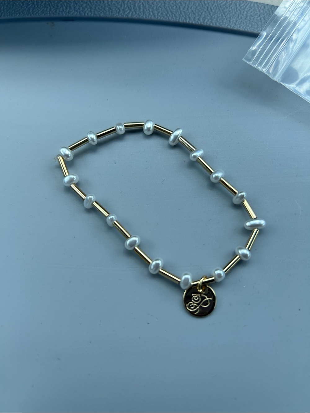Plunder Gold Tube and White Pearl Charm Bracelet